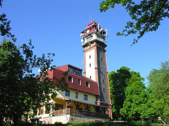 Lomnice_nad_Popelkou_Tbor_01