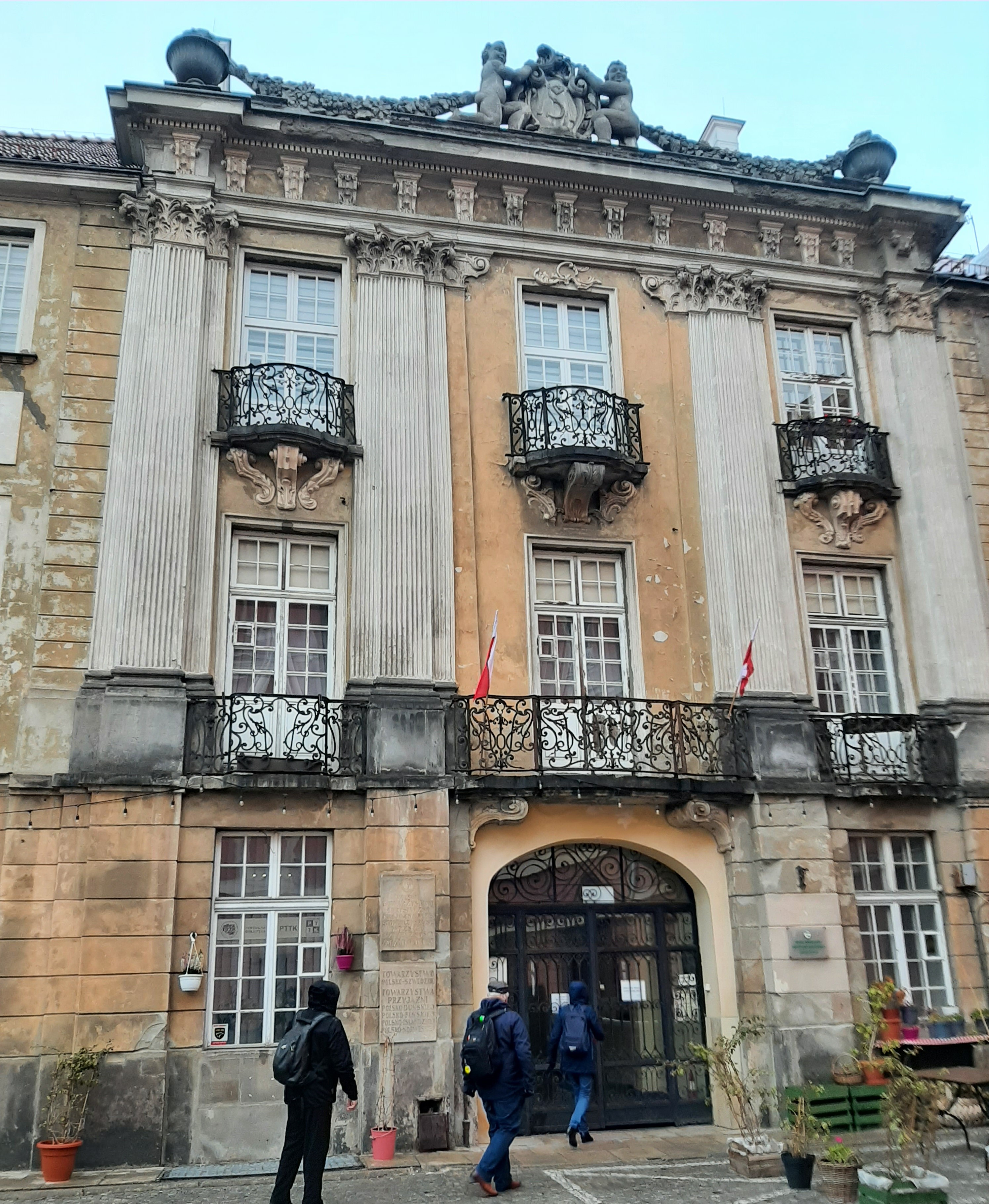 fot. 4. Pałac Małachowskich siedziba Zarządu Głównego PTTK
